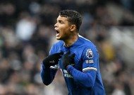 爱游戏-瓦伦西亚球员展现出色状态，备战状态火热(瓦伦西亚新球场效果图)