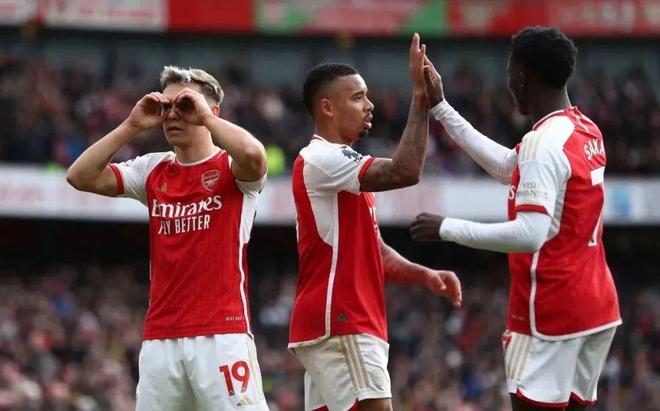 ayx.com-波尔图主场大捷,晋级下一轮淘汰赛的简单介绍 第2张 ayx.com-波尔图主场大捷,晋级下一轮淘汰赛的简单介绍 第2张